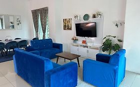 Aswadhuda Homestay Seri Iskandar
